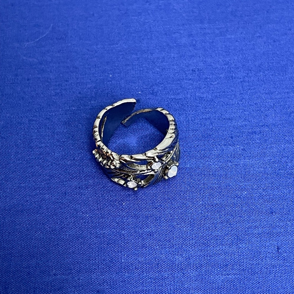 Silver Ring - Picture 3 of 3
